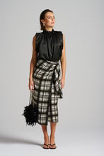 Le Check Wrap Skirt | Noir