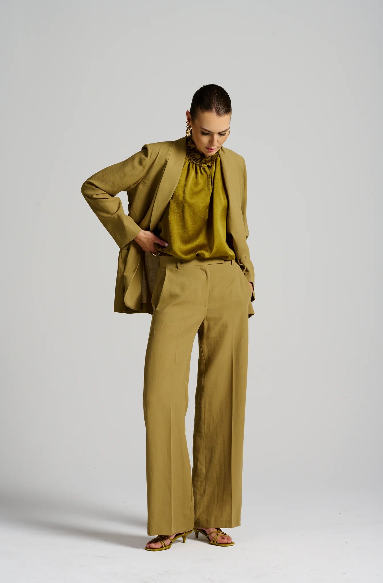Le Cocktail Lounge Jacket | Olive
