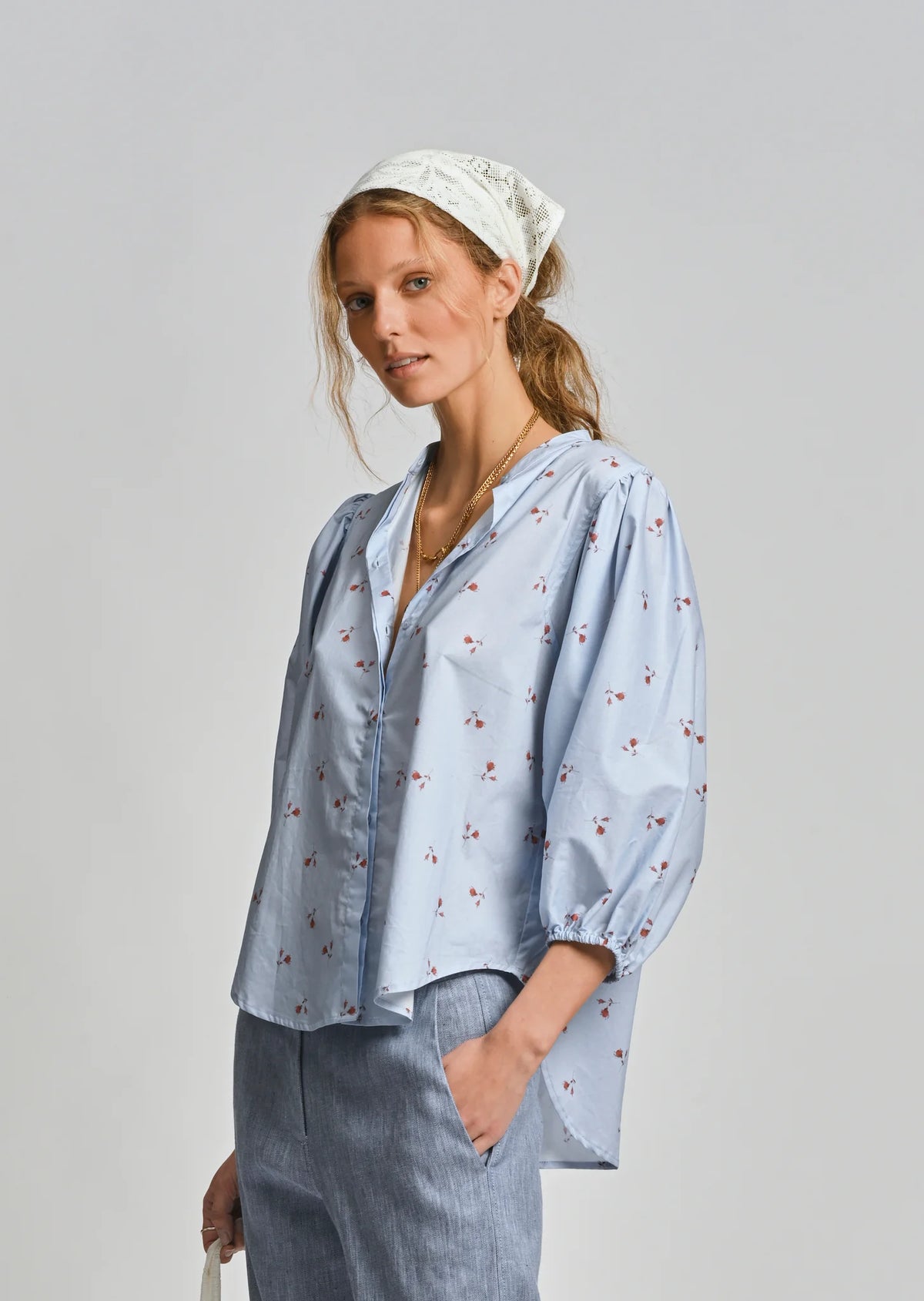 Le Cafe Curtain Rosebud Shirt | Bluebell