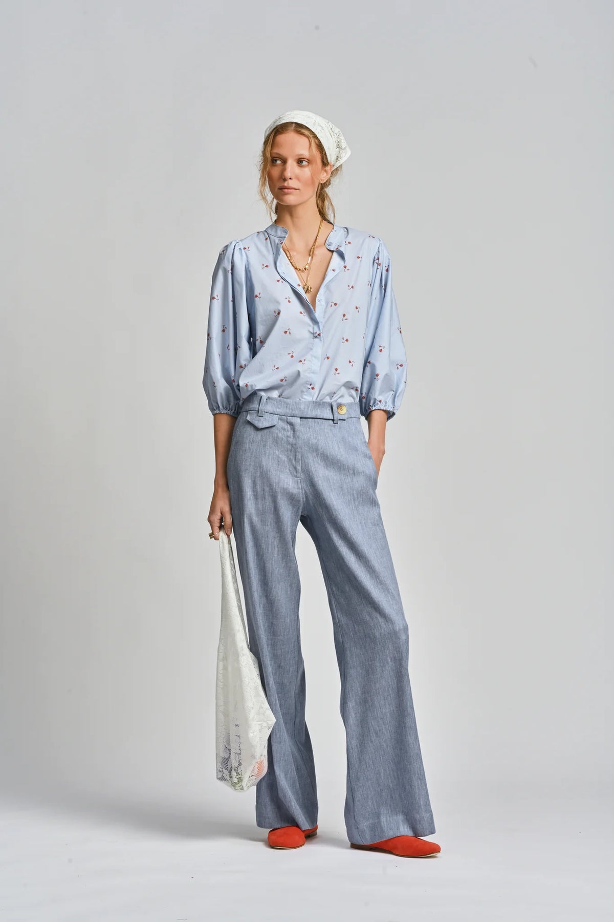 Le Cafe Curtain Rosebud Shirt | Bluebell