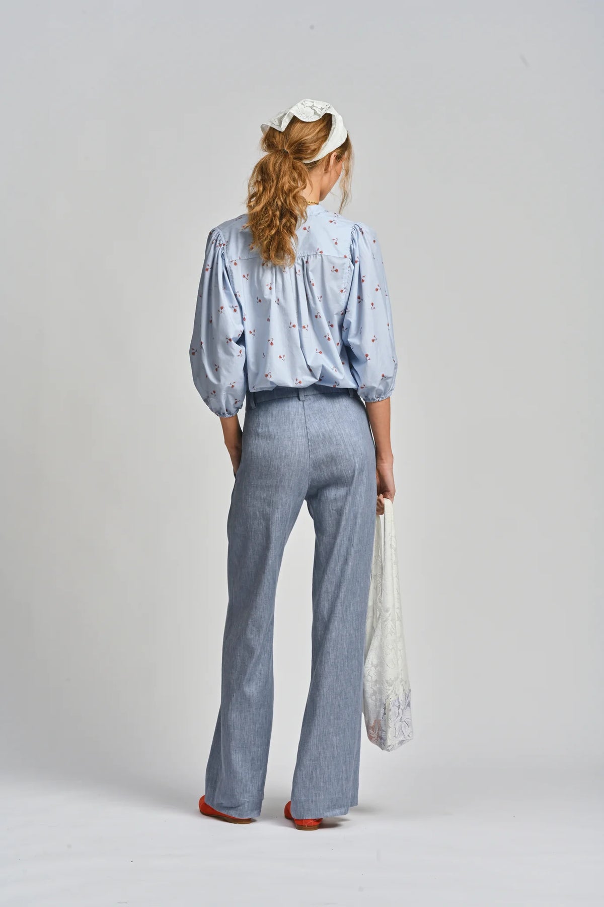 Le Cafe Curtain Rosebud Shirt | Bluebell