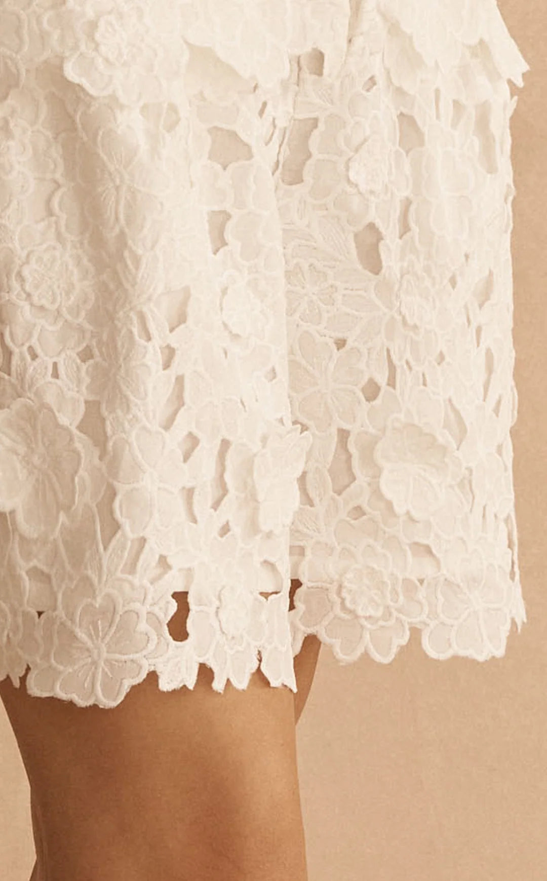 Appliqué Midi Short