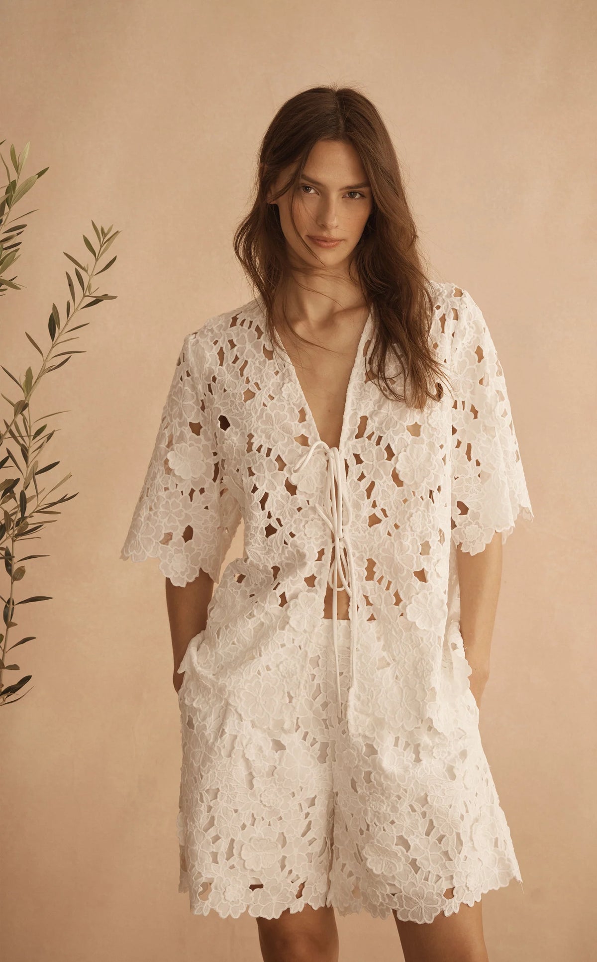 Appliqué Midi Short