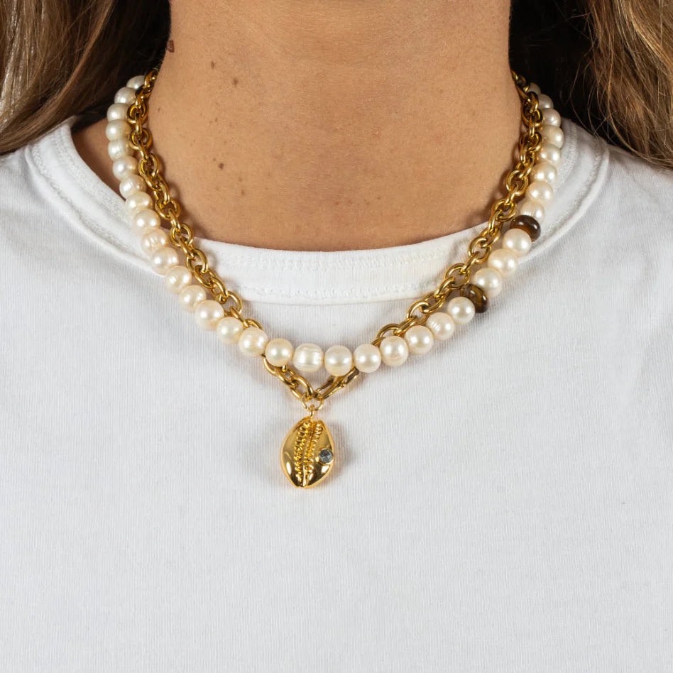 Cowrie Necklace | Gold