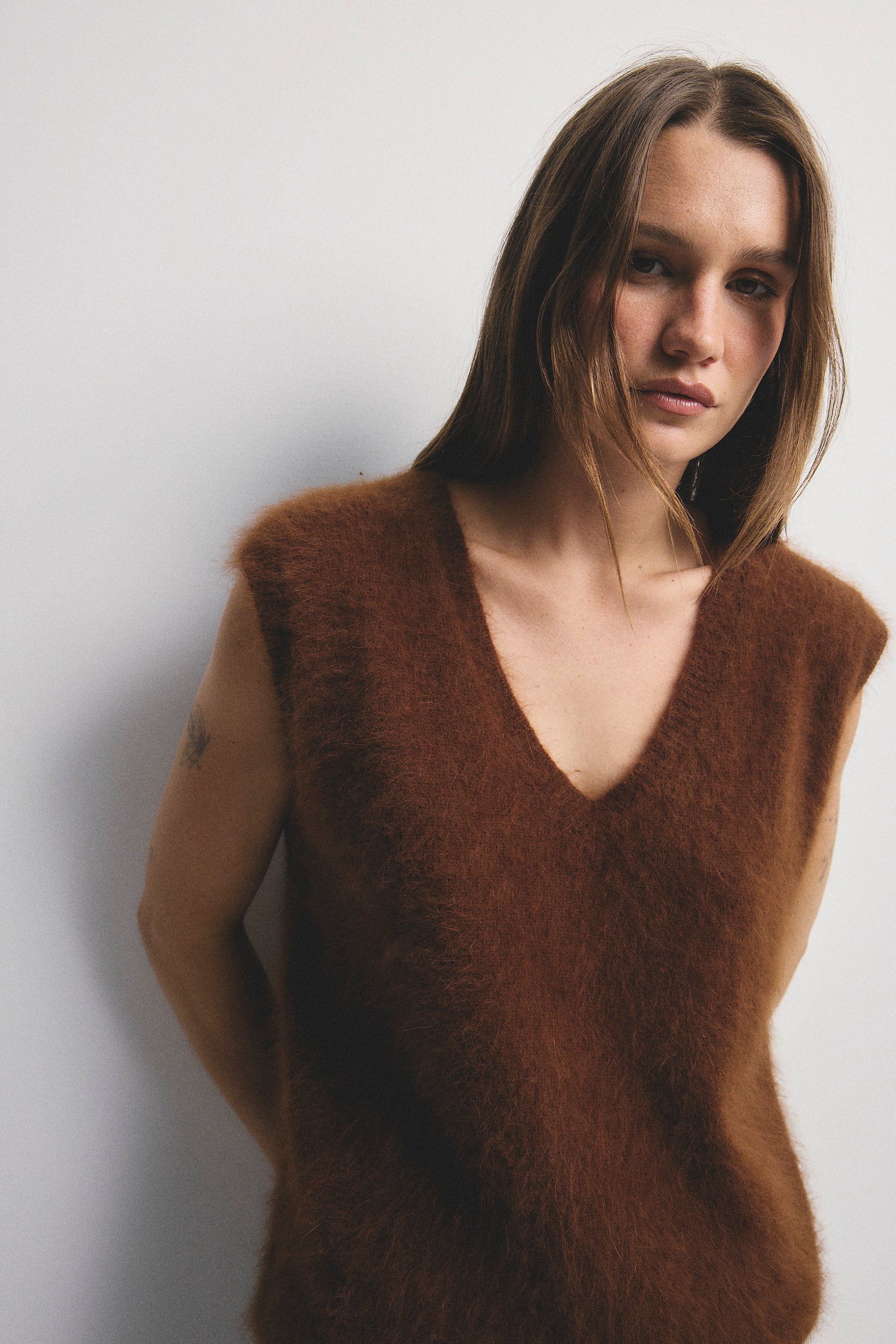 Ebony Cashmere Vest | Chocolate