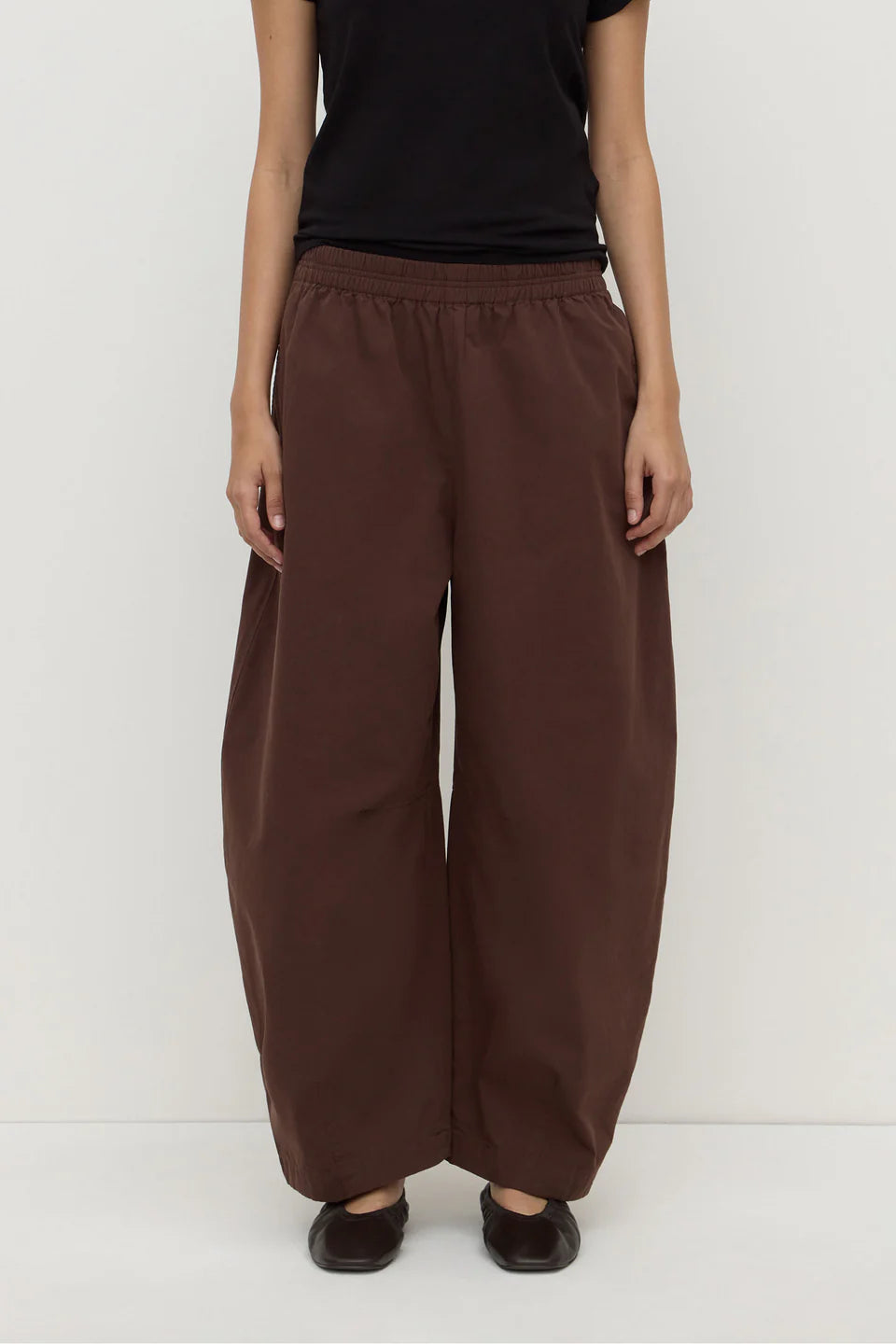 Lola Barrel Pant | Ganache