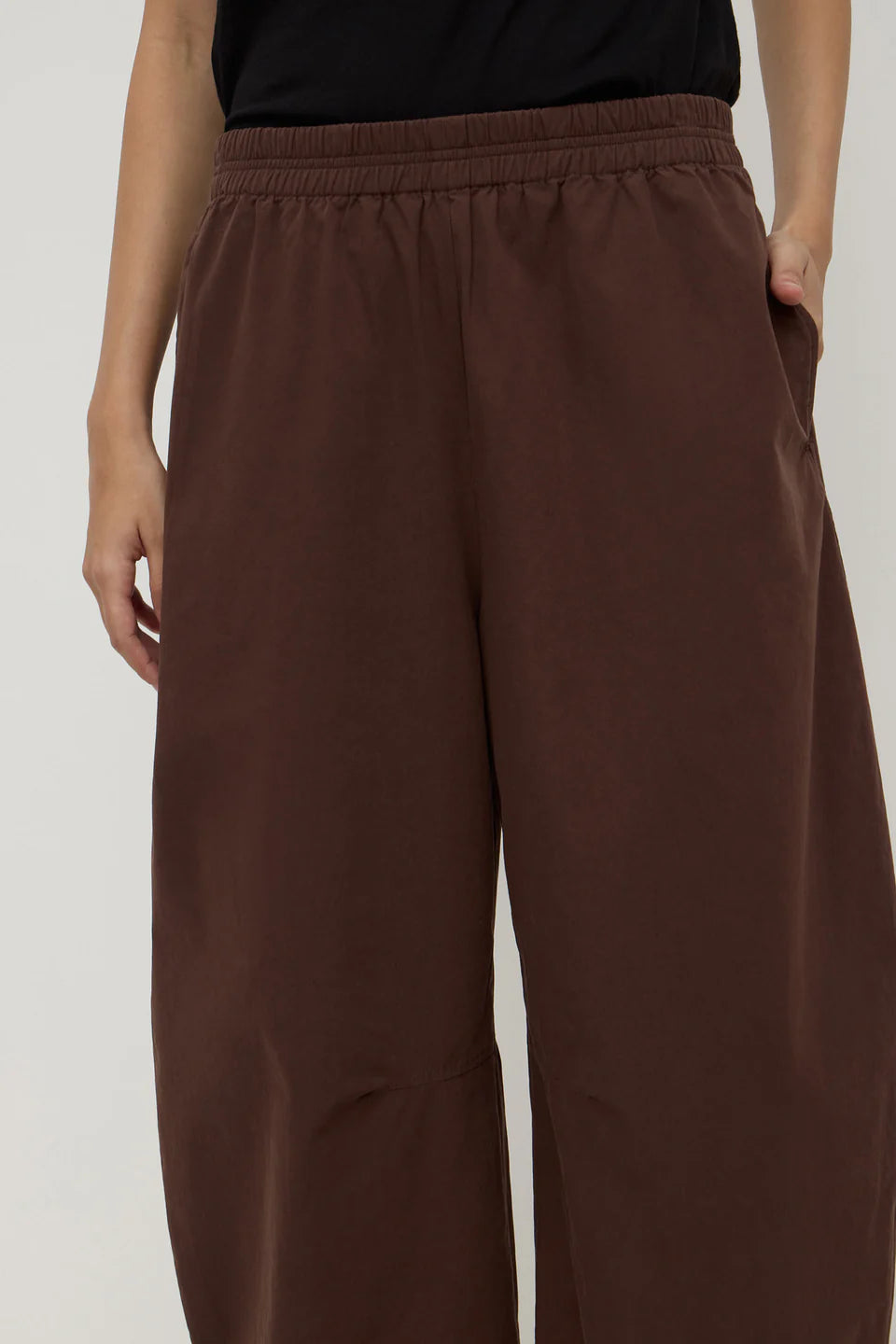 Lola Barrel Pant | Ganache