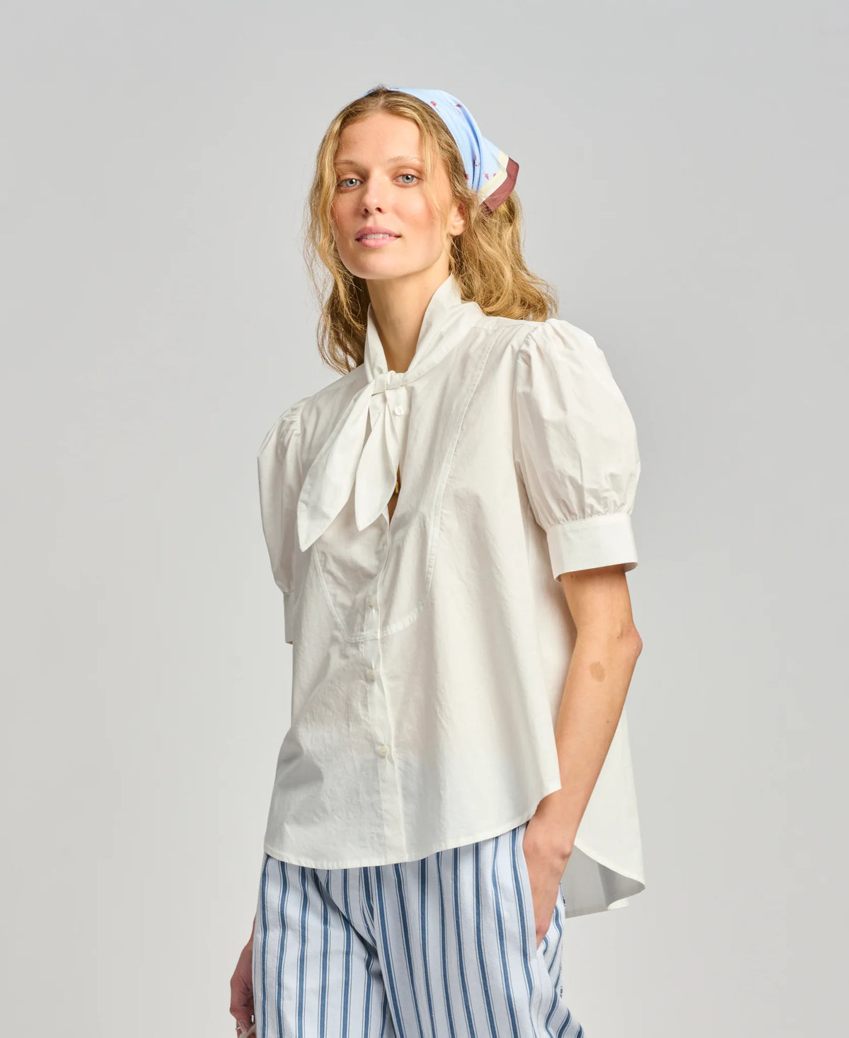 La Barista Tie Neck Tux Shirt | White